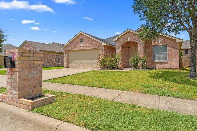 5311 Freestone Drive, Grand Prairie, TX 75052