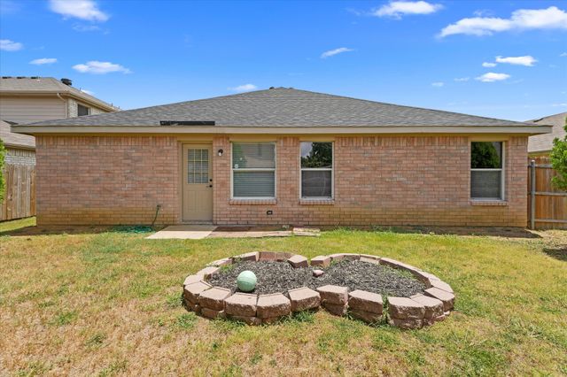 5311 Freestone Drive, Grand Prairie, TX 75052