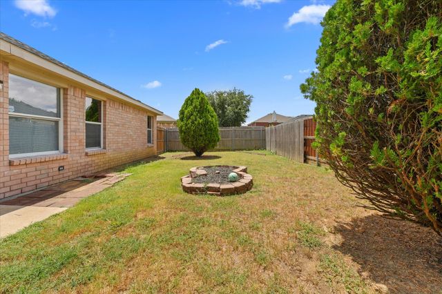 5311 Freestone Drive, Grand Prairie, TX 75052