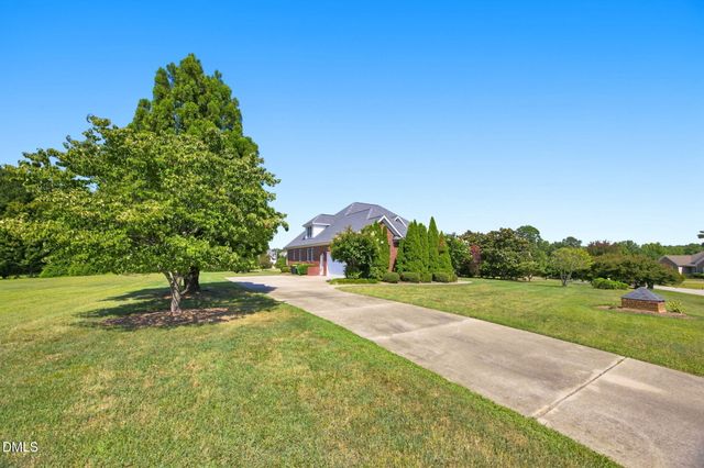 5120 Bartizan Drive, Holly Springs, NC 27540