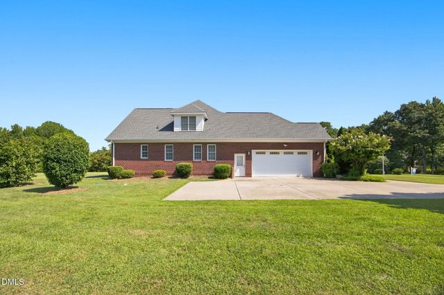 5120 Bartizan Drive, Holly Springs, NC 27540