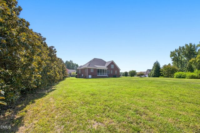 5120 Bartizan Drive, Holly Springs, NC 27540