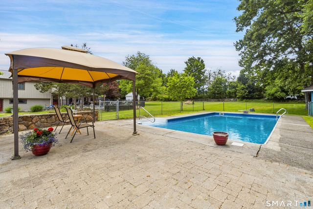13 Donnelly Drive, New Fairfield, CT 06812