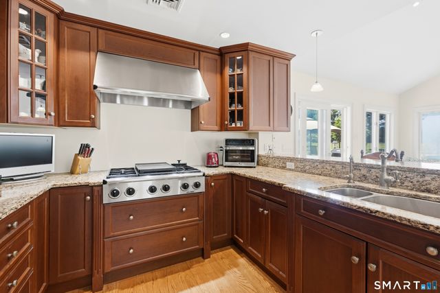 13 Donnelly Drive, New Fairfield, CT 06812