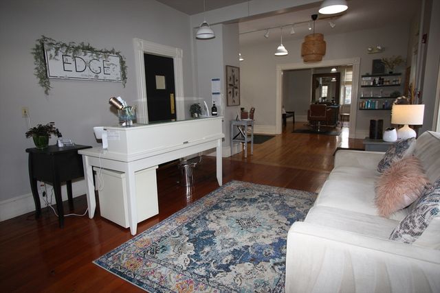 122 Elm St, Millbury, MA 01527