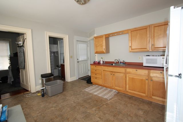 122 Elm St, Millbury, MA 01527