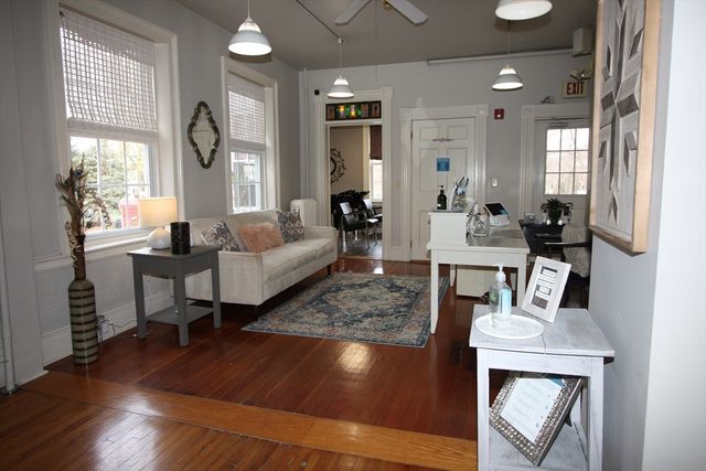 122 Elm St, Millbury, MA 01527