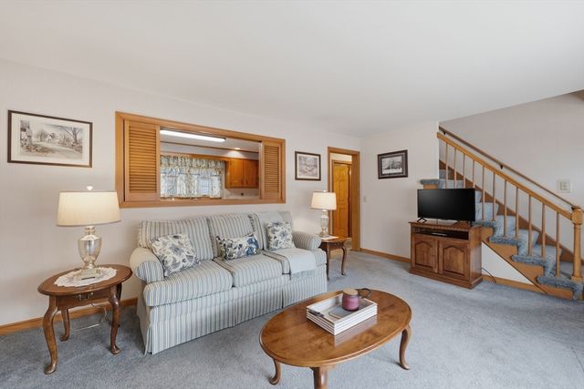 70 Oakcrest Ave, Marlborough, MA 01752