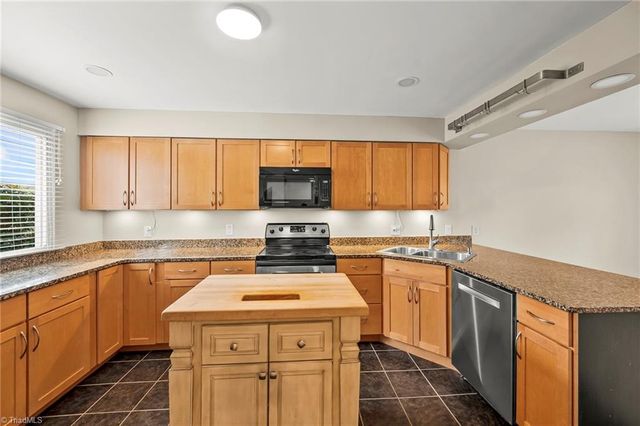 169 Golfview Drive, Advance, NC 27006