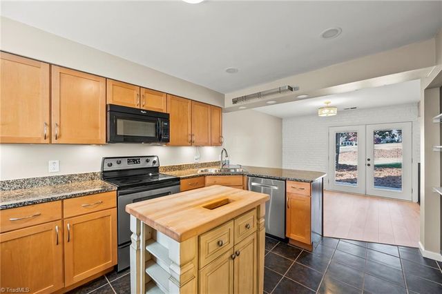 169 Golfview Drive, Advance, NC 27006