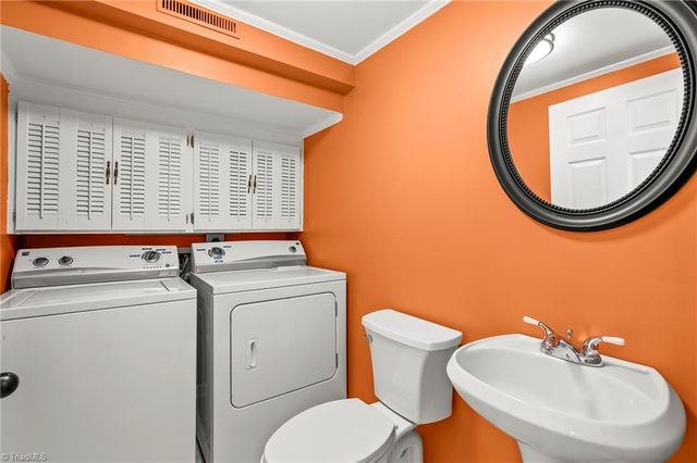 169 Golfview Drive, Advance, NC 27006