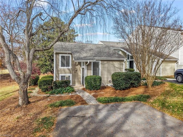 169 Golfview Drive, Advance, NC 27006