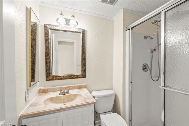 169 Golfview Drive, Advance, NC 27006