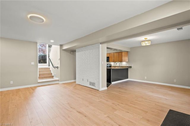 169 Golfview Drive, Advance, NC 27006