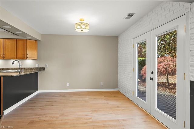 169 Golfview Drive, Advance, NC 27006