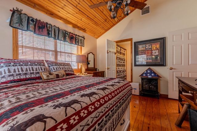 33 Hamlet Circle, Murphy, NC 28906
