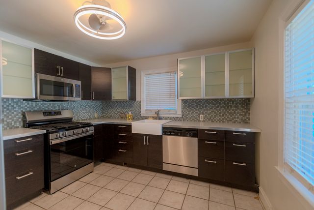 73 Clematis St, Providence, RI 02908