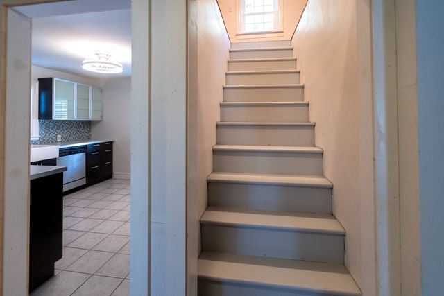 73 Clematis St, Providence, RI 02908