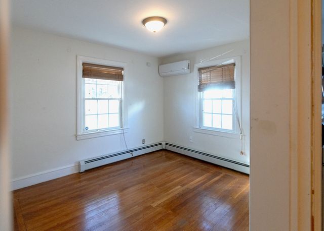 73 Clematis St, Providence, RI 02908