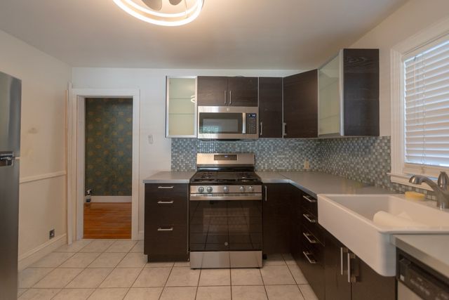 73 Clematis St, Providence, RI 02908