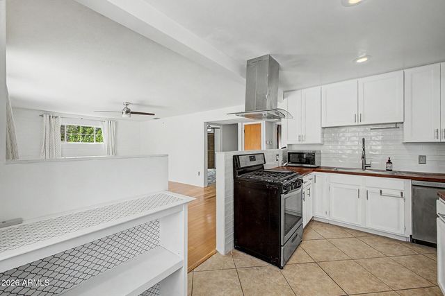 410 W PARKWAY Boulevard, Tempe, AZ 85281