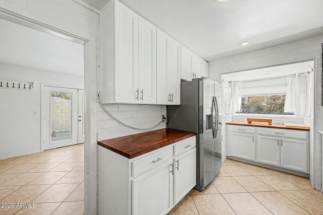 410 W PARKWAY Boulevard, Tempe, AZ 85281