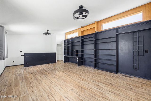 410 W PARKWAY Boulevard, Tempe, AZ 85281
