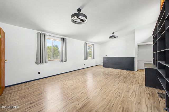 410 W PARKWAY Boulevard, Tempe, AZ 85281