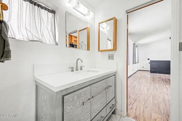 410 W PARKWAY Boulevard, Tempe, AZ 85281