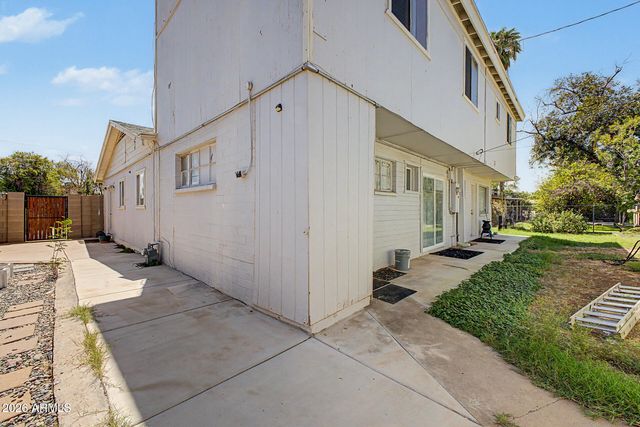 410 W PARKWAY Boulevard, Tempe, AZ 85281