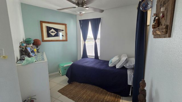 104350 Overseas Hwy Apt A406 Slip 25, Key Largo, FL 33037