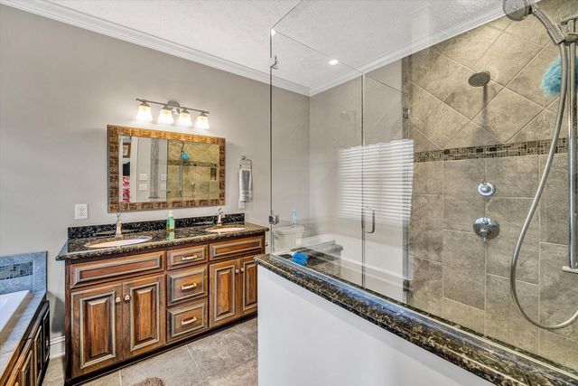 80 Pinewood DR, Penhook, VA 24137