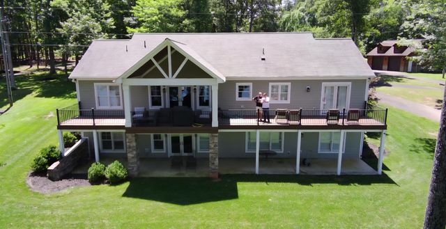 80 Pinewood DR, Penhook, VA 24137