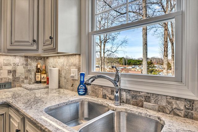 80 Pinewood DR, Penhook, VA 24137