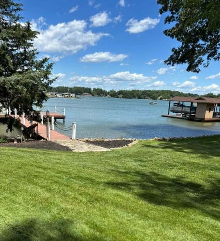 80 Pinewood DR, Penhook, VA 24137