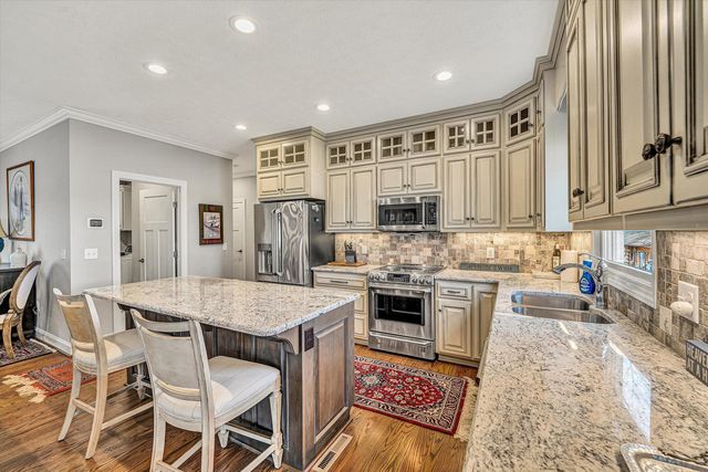 80 Pinewood DR, Penhook, VA 24137