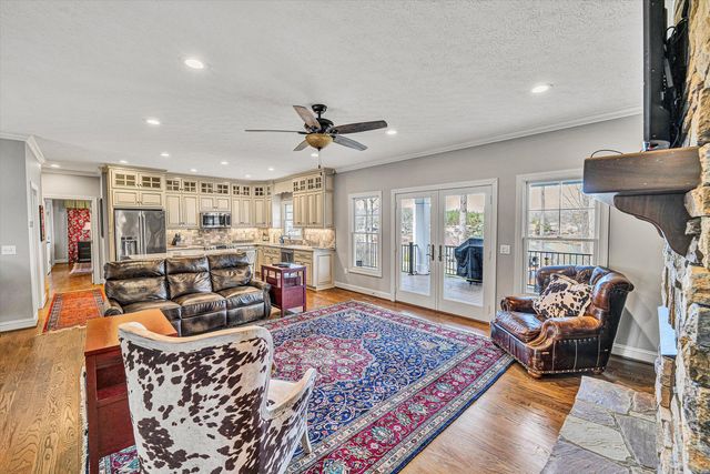 80 Pinewood DR, Penhook, VA 24137