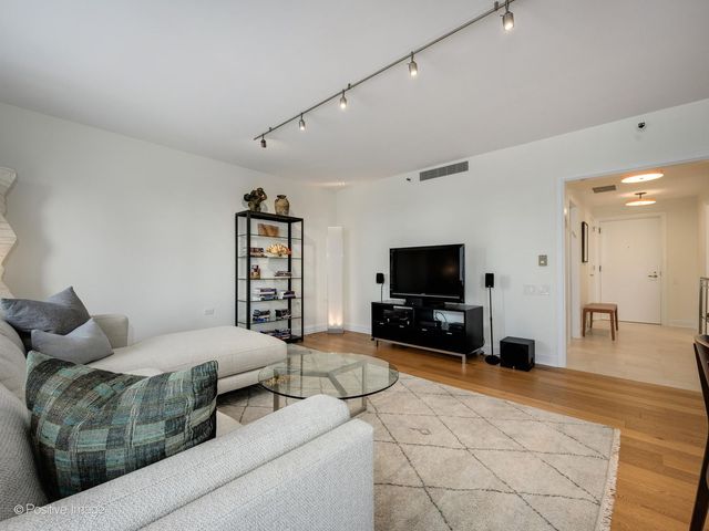 161 E Chicago Avenue 26G, Chicago, IL 60611