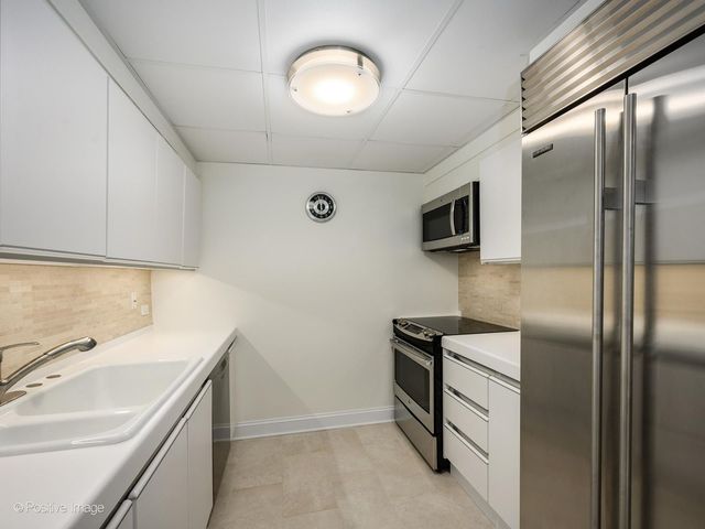 161 E Chicago Avenue 26G, Chicago, IL 60611