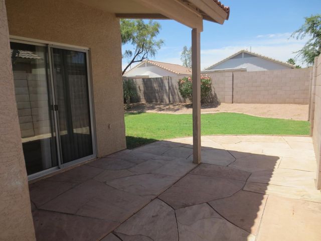 2016 E Bluefield Avenue, Phoenix, AZ 85022
