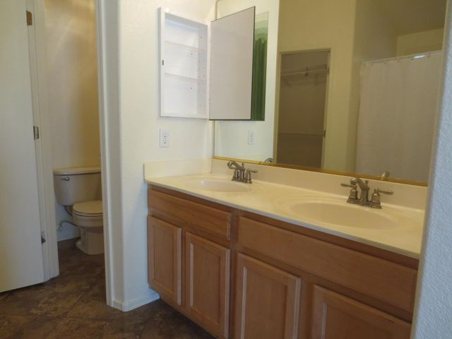 2016 E Bluefield Avenue, Phoenix, AZ 85022