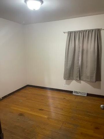 7843 NATCHEZ Avenue, Burbank, IL 60459