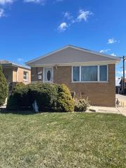 7843 NATCHEZ Avenue, Burbank, IL 60459