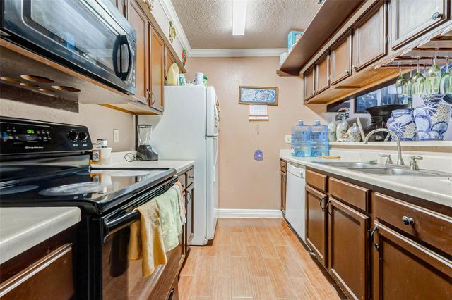 7313 Gulf Freeway 1011, Houston, TX 77017