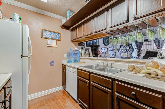 7313 Gulf Freeway 1011, Houston, TX 77017