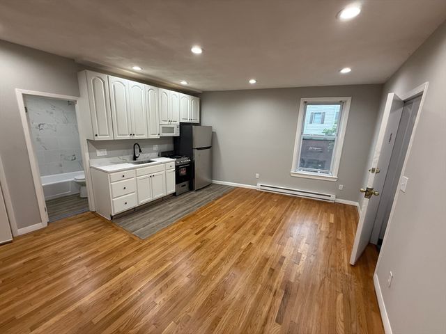 83 Haven Street 3C, Reading, MA 01867