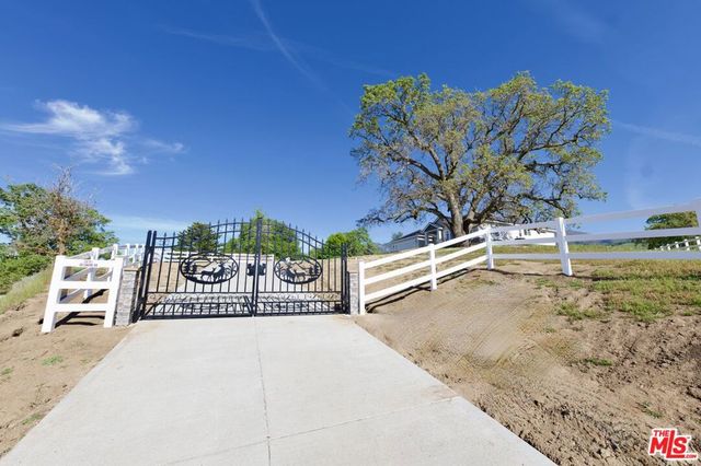 28701 Delaware Drive, Tehachapi, CA 93561