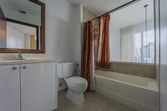 60 SW 13th St 3424, Miami, FL 33130