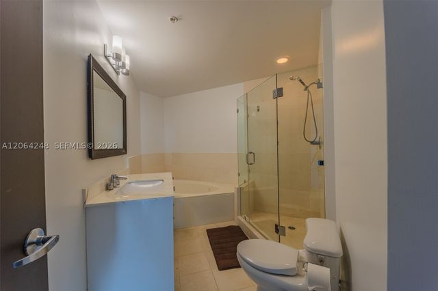 60 SW 13th St 3424, Miami, FL 33130