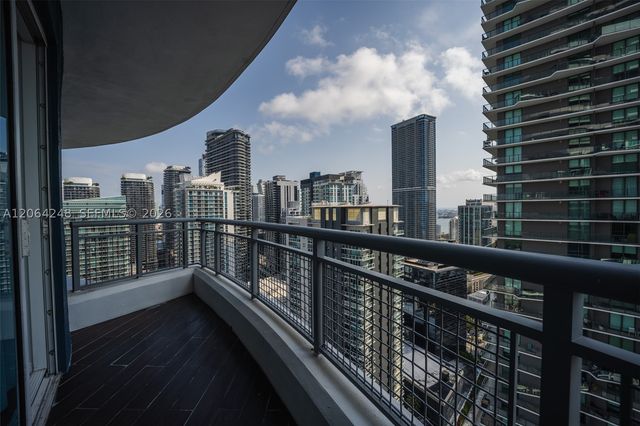 60 SW 13th St 3424, Miami, FL 33130